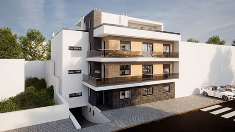 Magnificent 3 bedroom apartment with spacious terrace and garage in closed box in Vendas Novas. The building is under construction, with completion scheduled for the end of 2025. This fantastic apartment consists of two bedrooms, one of which is a su...