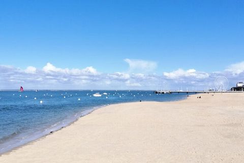 Discovery of the natural environment of the Arcachon Basin: the ports, the parks and the oyster huts, the Abatilles spring, the beaches of the basin and the ocean beaches, the Dune of Pyla, the Landes forest, the lakes... There are many sports activi...