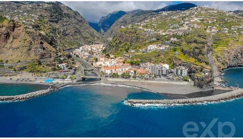 Appartement situé dans la zone privilégiée du village de Ribeira Brava, à proximité de toutes les commodités et services. C’est une copropriété avec seulement 15 fractions de typologie T1, T2 et T3 pour le confort et la qualité des finitions. Ici, vo...