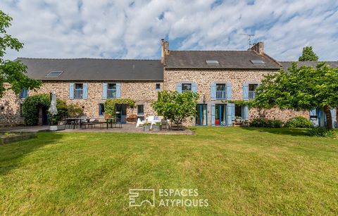 Etwa zwanzig Minuten von Saint-Malo entfernt, wurde dieses prächtige Bauernhaus aus Stein mit Charakter komplett restauriert und verbindet eine seltene Eleganz mit dem Charme des Alten und dem Komfort zeitgenössischer Einrichtungen. Schon beim Betret...