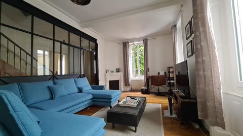 4 Chambres, 1 bureau, Garage attenant.