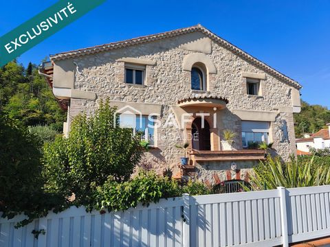 Rénovation de qualité, charme de l'ancien préservé et valorisé