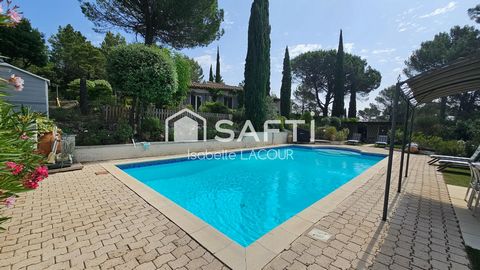 Maison d’architecte avec piscine – 4 chambres – Terrain paysagé 2323 m² à Sillans-la-Cascade