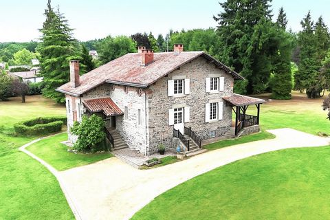 Propriété de Caractère Exceptionnelle avec Grands Espaces et Vue Panoramique