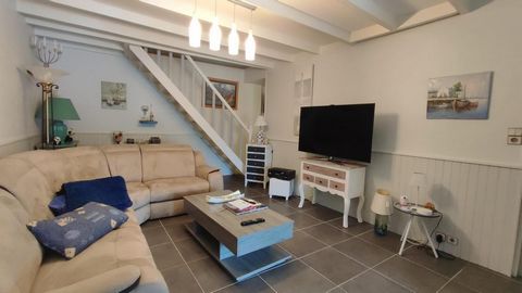 2 Maisons, pierres, campagne, piscine, véranda