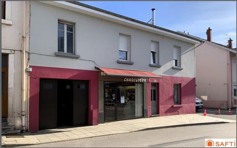 MAISON DE VILLE INDEPENDANTE AVEC LOCAL COMMERCIAL