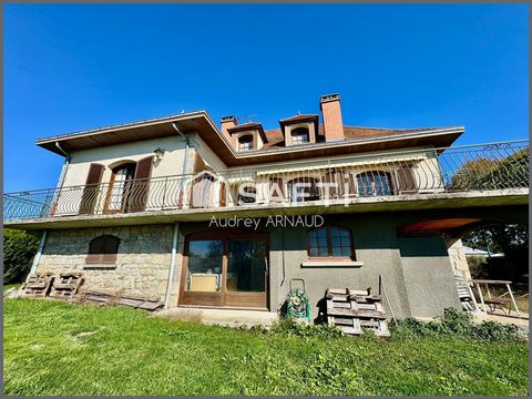 À vendre à Villosanges – Maison familiale au charme des années 80 !