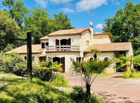 Yvrac - Maison d'exception de 300 m², 5 chambres, parc de 7000 m², spas