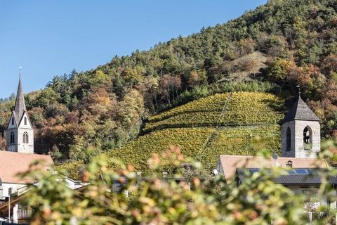 Appartamento molto accogliente per 2 persone con balcone esposto a sud in una posizione privilegiata vicino a Bressanone. Ottimo rapporto qualità prezzo.