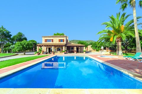 Deze prachtige villa met privézwembad in Son Carrió is de perfecte plek om te genieten van de natuur en de rust en biedt een tweede huis voor 10-12 personen. Deze villa beschikt over een geweldig chloorzwembad -met een afmeting van 10 x 5 meter en ee...