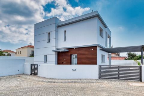Four Bedroom Villa For Sale In Kapparis - Title Deeds (New Build Process) This modern designed villa is set in a new development just a few mins walk to the beach and the crystal clear waters of the Mediterranean Sea. - 4 Bedrooms with fitted wardrob...