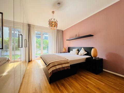 Welcome to your refuge! In my spacious design flat you will find peace and relaxation after a hectic day at work in Frankfurt/Main. On 120 square metres, I have created a place for you where you can recharge your batteries and switch off - whether on...