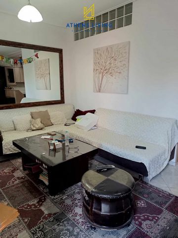 AGIA BARBARA - Center. Ground floor apartment of 70 sqm for sale with 1st floor roof of 25 sqm with separate entrance and exclusive use of the terrace. It is located in a detached house built in 1965, renovated in 2003. It is only 200 m from the Agia...