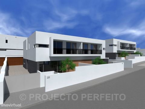 Houses of 3 fronts under construction in Lobão, Santa Maria de Feira, with excellent access, great areas and finishes, very nice outdoor space with possibility of swimming pool and closed garage for 2 cars. They will have the kitchen equipped and wit...