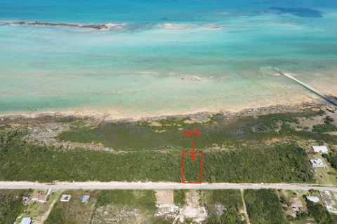 This is your opportunity to own a piece of pristine Abaco waterfront property at an unbeatable price. This lot offers over 85 feet of waterfront. The area is well known for excellent fishing. Wood Cay is a quaint, family-oriented community in North A...