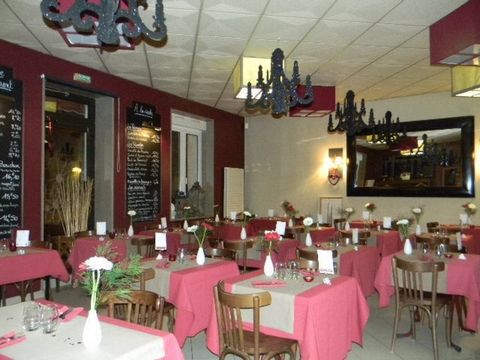 Dpt Loir et Cher (41), à vendre proche de BLOIS Restaurant Traiteur évènementiel avec licence IV