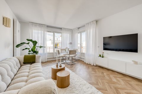 This superb, light-filled, through-hung 60m² 3-bedroom apartment with balcony and unobstructed view has been ideally designed by interior designer Salomé Vander. It is located on Rue Barthélémy Danjou, 92100 Boulogne Billancourt, close to all ameniti...