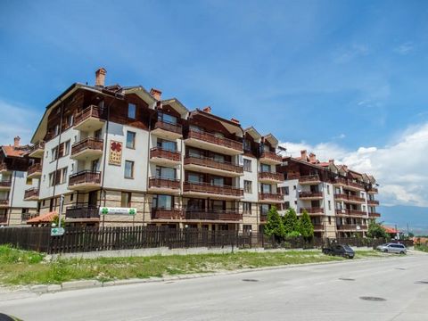 Presenting for sale a cosy studio on the top floor of Four Leaf Clover, located near Bansko town centre. This property is sold fully furnished and features a spacious entrance with ski storage and room for additional storage. The hallway has access t...