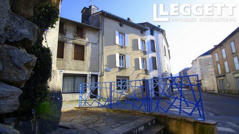 A26316CFO81 - In the centre of the village of Labastide Rouairoux, in the extreme south of the Tarn department, on the border with the Hérault, is this renovated semi-detached house of 100m2 . The living area is spread over 2 levels. As a bonus, ther...