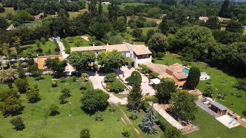 Exclusive to Sextant: Stunning Property in the Heart of Provence (750m² on 1.8ha) Discover this exceptional private estate nestled in the heart of Provence, in the charming commune of Grans. Just a few steps away, the enchanting charm of a traditiona...