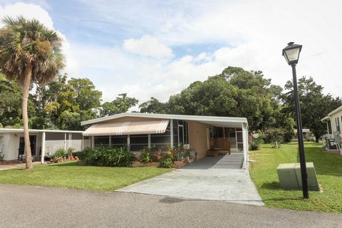 Remodeled 1980's home. This Beautiful home was remodeled approx. 4 years ago- very open floor plan-Kitchen & baths have been redone-newer roof, washer & dryer. Home is located in Phase III of Hacienda Village-One wat In. Golf Cart access to other par...