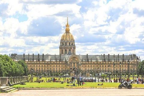 Cet appartement, tout juste rénové avec de beaux matériaux, est situé au rez-de-chaussée d'un charmant immeuble parisien. Il est entièrement meublé et équipé, et dispose d'un grand séjour avec cuisine ouverte, d'une chambre double et d'une salle de b...