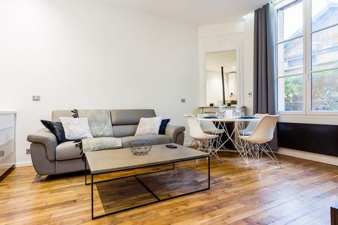 Checkmyguest bietet Ihnen dieses charmante Apartment im Herzen des 15. Arrondissements im Viertel Saint-Lambert. Mit einem einladenden und warmen 45 m² großen Schlafzimmer bietet Ihnen diese Unterkunft allen Komfort, den Sie für einen angenehmen Aufe...