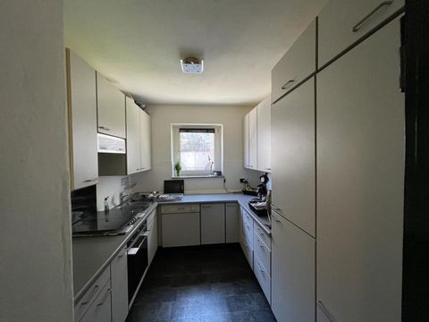 Ici, on vous proposera un bel appartement en ville. L’appartement est merveilleusement découpé, depuis le couloir, qui est très spacieux, un petit couloir part tout de suite. Un vestiaire trouve ici sa place et ne rétrécit donc pas le couloir proprem...