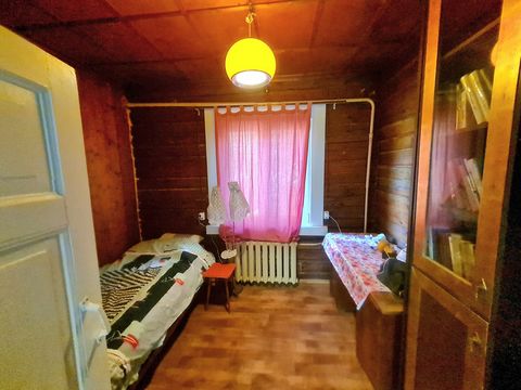 В аренду: дача, площадь дома 56 м2 на участке 18 сот. Дом из дерева. Расположение: рабочий поселок Малаховка. Хорошая транспортная доступность: Быковское шоссе, 10 км от МКАД. Одноэтажный дом, типовой ремонт, есть бытовая техника, мебель. Коммуникаци...