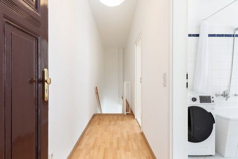 This stunning duplex 2-room apartment in Simplonstrasse is the perfect place in Berlin. Located on the second and third floor, the apartment offers a spacious and airy atmosphere, with a loft-like feel. The highlight of the apartment is the living ro...