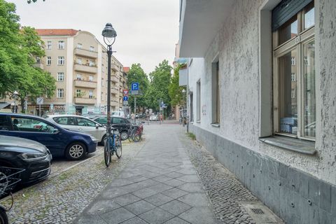 Beschreibung Kommen Sie und leben Sie vom ersten Tag an in Berlin in diesem schönen Apartment mit einem Schlafzimmer. Sie werden es lieben, in dieses durchdacht möblierte, wunderschön gestaltete und voll ausgestattete Neuköllner Zuhause nach Hause zu...