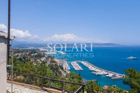 Renovierungsprojekt einer modernen Villa mit Pool in einer prestigeträchtigen Domäne in der Bucht von Cannes mit Blick auf die Inseln. Das, das fertiggestellt werden soll, bietet einen Panoramablick über die Bucht von Cannes und ist auf einem Grundst...