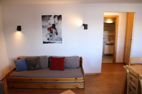 Discover the perfect alpine retreat in a charming 3-star apartment in the heart of Nendaz, Switzerland, accommodating up to 6 guests. Situated just moments from the cable cars and village center, this cozy 49 m² haven offers an ideal base for your mo...