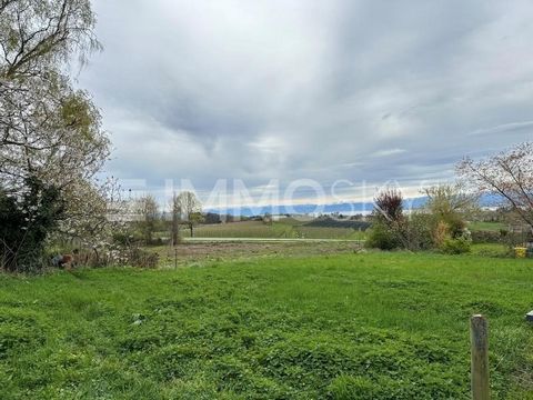 Traumhaftes Bauland in Meersburg mit Seeblick! Dieses begehrte Grundstück bietet eine Fläche von 498qm in ruhiger Wohnlage mit einer atemberaubenden Aussicht auf den See. In nur 5 Minuten erreichen Sie das malerische Meersburg, bekannt für seinen his...