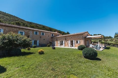 For sale in Bonnieux. This 17th-century farmhouse overlooks the Luberon valley, the village of Bonnieux and the Monts du Vaucluse. This property, with approx. 500m2 of living space, is set in 11500m2 of landscaped grounds and features attractive terr...