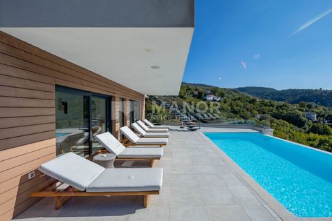 ID CODE: 119-346 MANOR NEKRETNINE d.o.o. Mob: ... Tel: ... E-mail: ... ... />Features: - SwimmingPool - Barbecue - Alarm - Terrace