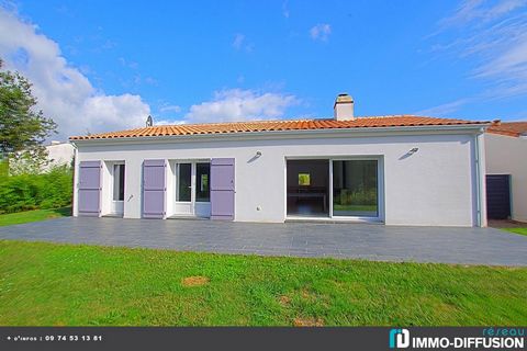 Mandate N°FRP166152 : House approximately 91 m2 including 4 room(s) - 3 bed-rooms - Garden : 571 m2, Sight : Dégagée sur la verdure. Built in 2016 - Equipement annex : Garden, Terrace, Garage, parking, double vitrage, Fireplace, - chauffage : granule...