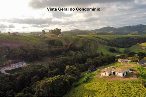 Oportunidade - Terreno no Condominio Fazenda Javary, 5.708,25 m² por R$ 350.000,00 - Vale das Videiras 1. TERRENO Localizado em uma região montanhosa de beleza natural excepcional, este terreno dentro de um condomínio fechado oferece uma oportunidade...