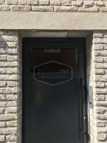 2M IMMOBILIER vous propose en exclusivité cet immeuble de rapport composé de 3 appartements et 1 garage. Il se décompose comme suit, au rdc garage et local vélo. porte d entrée sécurisée (digicode) 1er étage f1 meublé, 2éme étage f1 meublé, 3éme étag...