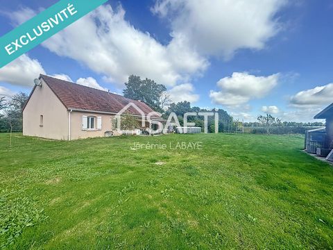 Située à Arthon, cette maison bénéficie d'un emplacement calme et recherché, offrant un cadre de vie agréable et de belles prestations. Proche des commodités, elle permet un accès facile aux commerces locaux et aux infrastructures de loisirs. La vill...