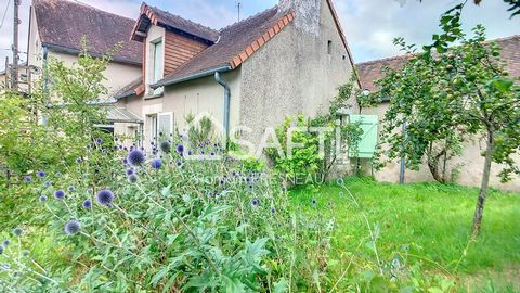 Située dans la charmante commune de Thorée-les-Pins, à seulement 10 minutes de la Flèche, cette maison de caractère offre un cadre de vie paisible tout en restant à proximité des commodités essentielles (commerces, écoles, ...). Les amoureux de la na...