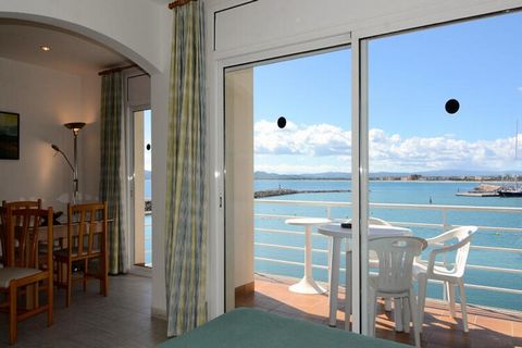 The Treputxell apartments in L'Estartit are located on the Molinet promenade, a charming pedestrian walkway by the sea with spectacular views. It is undoubtedly one of the most charming and privileged corners of the Costa Brava. It is an ideal place ...