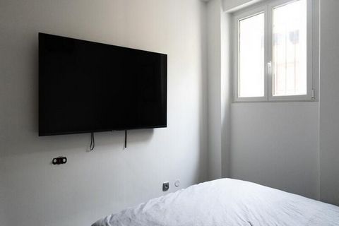 Prachtige accommodatie van 56 vierkante meter gelegen in in het 17e arrondissement van Parijs. Array Geschikt voor maximaal 5 personen, ideaal voor een gezin. Fijn verblijf! :) De accommodatie is warm en goed ingericht en omvat: - 2 slaapkamers met e...