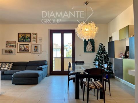 CASTIGLIONE DEL LAGO (PG): Centrally located, penthouse and duplex served by an elevator in a recently built building, covering approximately 140 sqm and arranged over two levels, composed of: * Second Floor: Entrance, living room, and kitchen with a...