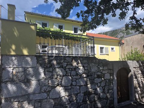 Location: Primorsko-goranska županija, Vinodolska Općina, Grižane-Belgrad. In a peaceful and relaxing area in the hinterland of Crikvenica, a fully renovated and furnished house is for sale, radiating warmth and harmony. The house is spread over thre...