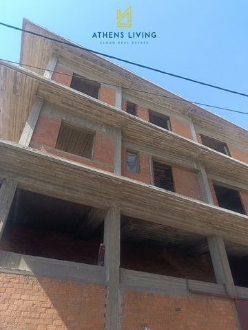 C’est une excellente opportunité d’acheter une maison inachevée située dans la région de Peristeri, sur la colline d’Axiomatikon, en Attique. Avec une superficie totale de 920 mètres carrés, le bâtiment est idéal pour les investisseurs et les résiden...