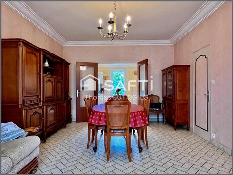Maison 5 chambres en plein bourg.