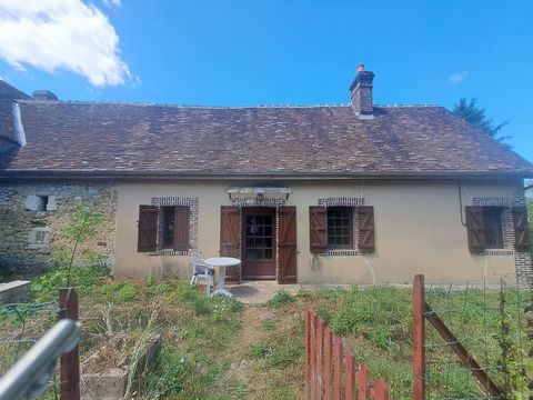 Maison en pierre à rénover, toiture OK, vue dégagée
