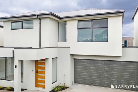 Conçues de manière exquise avec un aménagement soigneusement planifié et une lumière naturelle abondante fusionnant le confort moderne avec une vie familiale pratique, ces superbes maisons de ville flambant neuves de trois chambres sont parfaites pou...