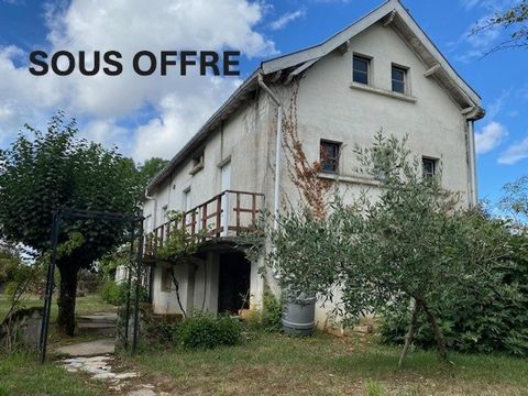 Maison de 104 m² à RESTAURER à Villeneuve d'AVEYRON avec 75 m² de dépendance
